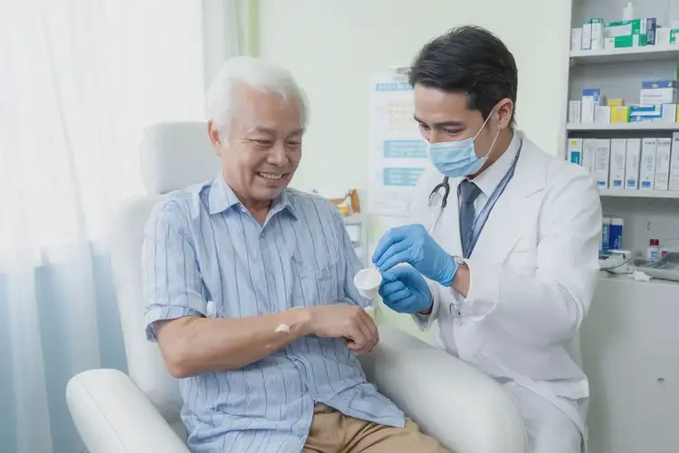 老人身上長濕疹可不可以徹底自愈(圖3)