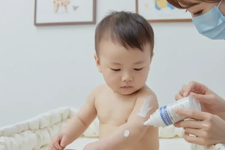 嬰幼兒手臂偶爾長(zhǎng)濕疹能夠徹底治愈嗎(圖2)