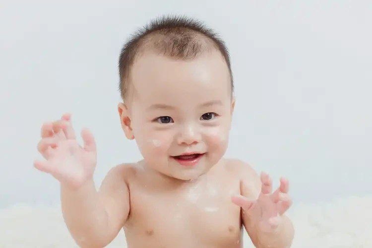 小孩脖子偶爾起濕疹可以徹底自愈嗎(圖1)