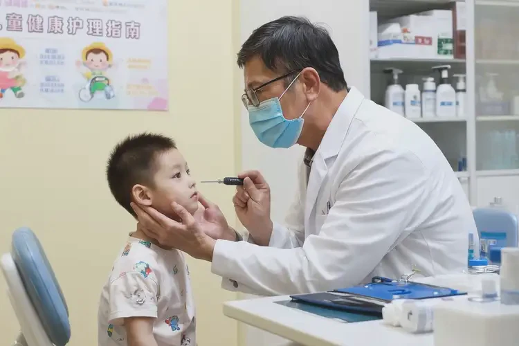 寶寶面部起濕疹可以徹底自愈嗎(圖1)