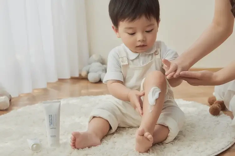 幼儿小腿偶尔长湿疹不管它会自己好吗(图3)