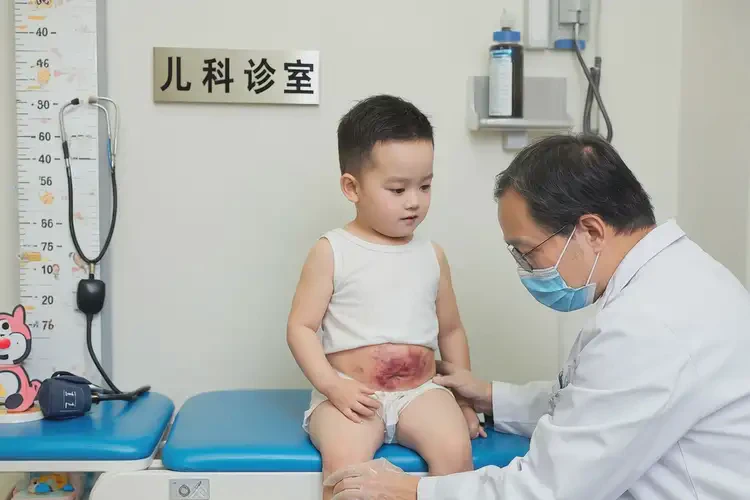 幼兒肚子上容易長濕疹能徹底自愈嗎(圖2)