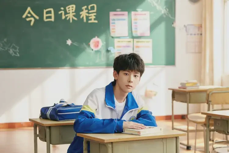 中學(xué)生手臂偶爾起濕疹不管它會自己痊愈嗎(圖1)