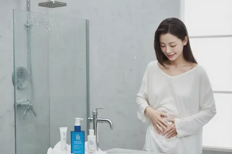 女生肚子上容易起濕疹不管它會(huì)自己自愈嗎(圖2)