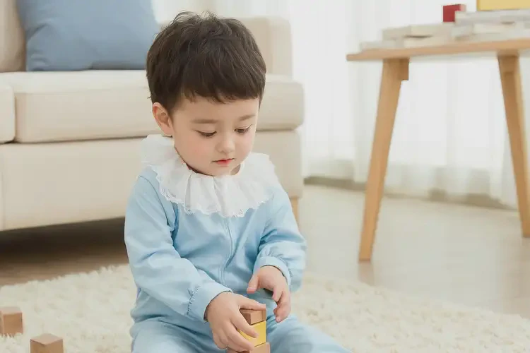 小兒肚子上偶爾起濕疹能夠徹底治愈嗎(圖2)