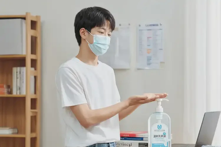 大學(xué)生手上容易長濕疹可不可以徹底自愈(圖2)