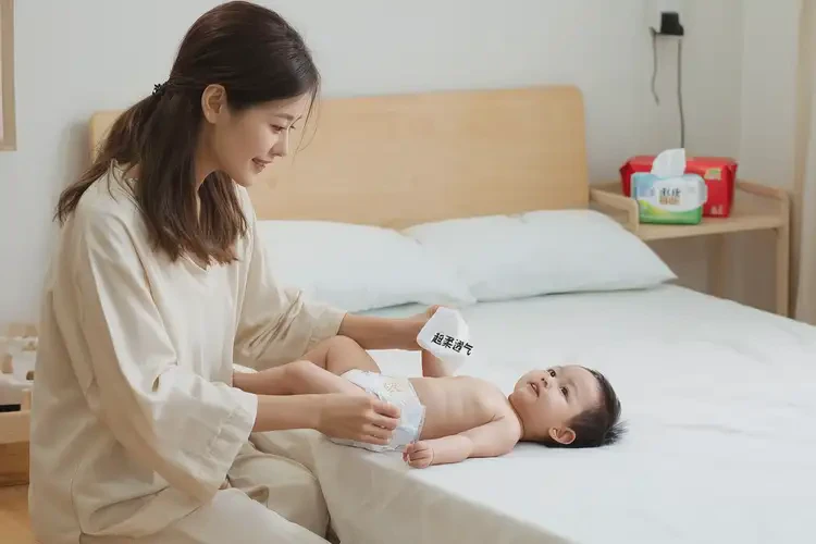 嬰兒屁股出現(xiàn)濕疹可不可以徹底自愈(圖2)