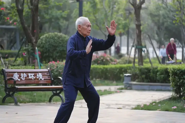 老年人睡前血糖30(圖1)