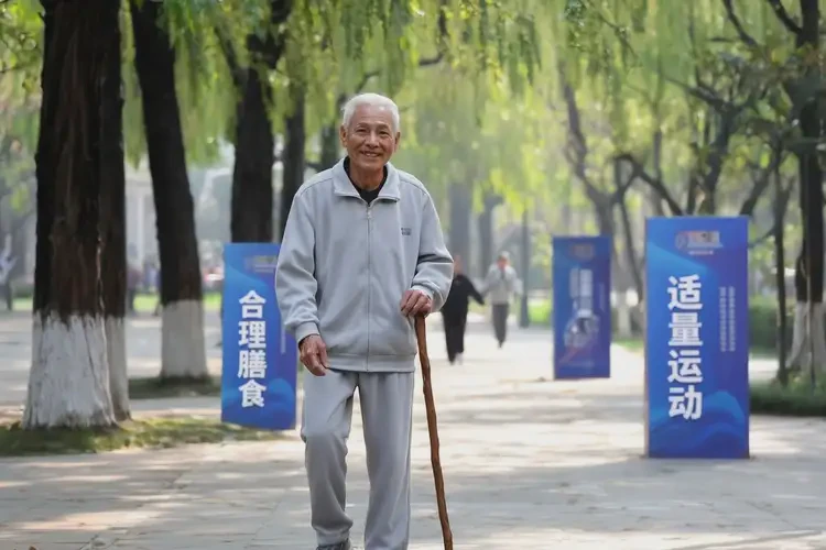 老年人早上血糖20(圖1)