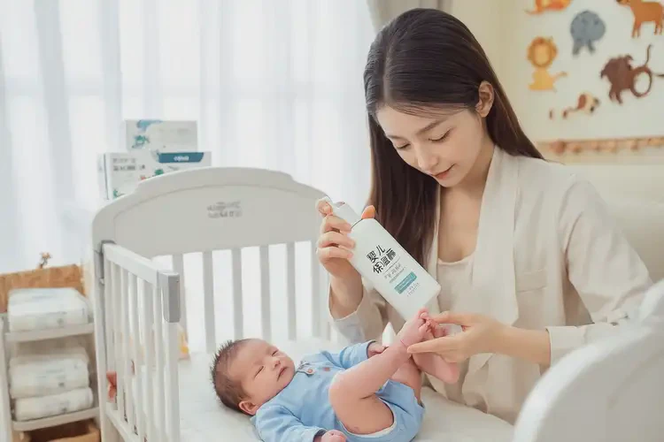 新生兒小腿出濕疹不管它會自己自愈嗎(圖2)