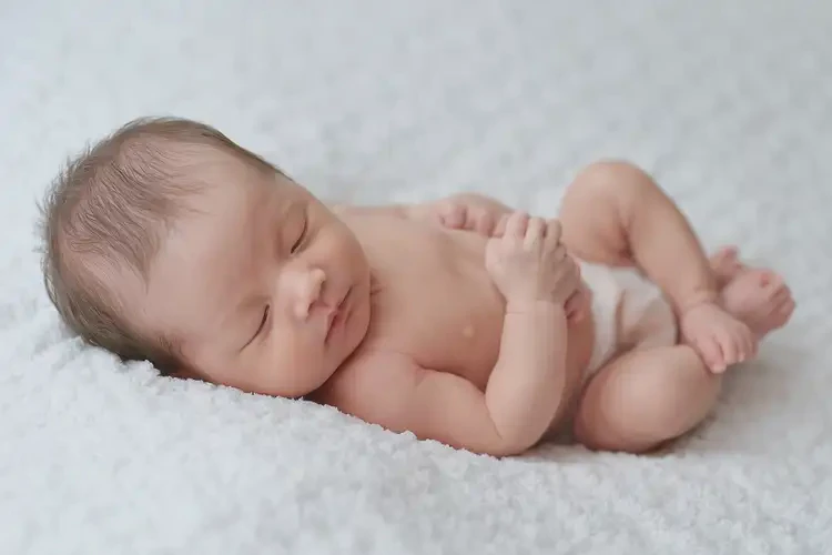 新生兒肚子上經(jīng)常長(zhǎng)濕疹不管它會(huì)自己自愈嗎(圖1)