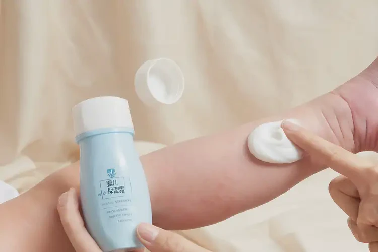 新生兒大腿上有濕疹可以徹底自愈嗎(圖3)