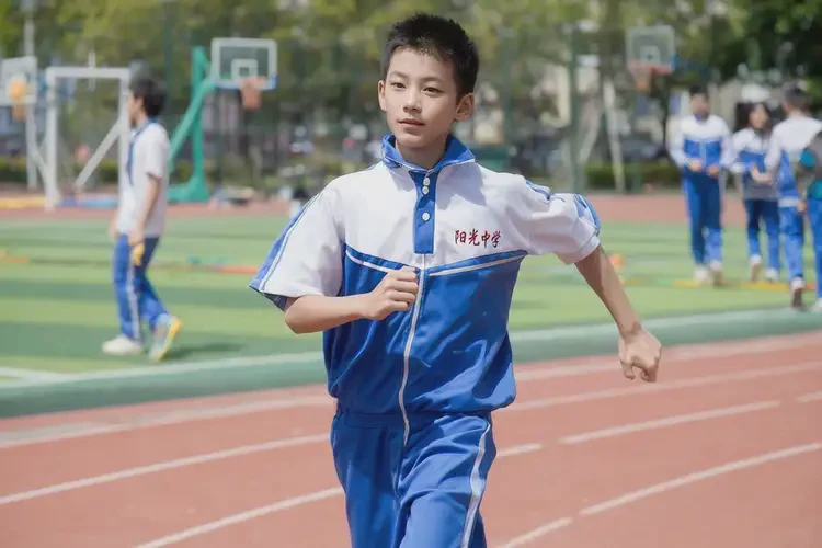 中學(xué)生大腿上出濕疹能徹底自愈嗎(圖1)