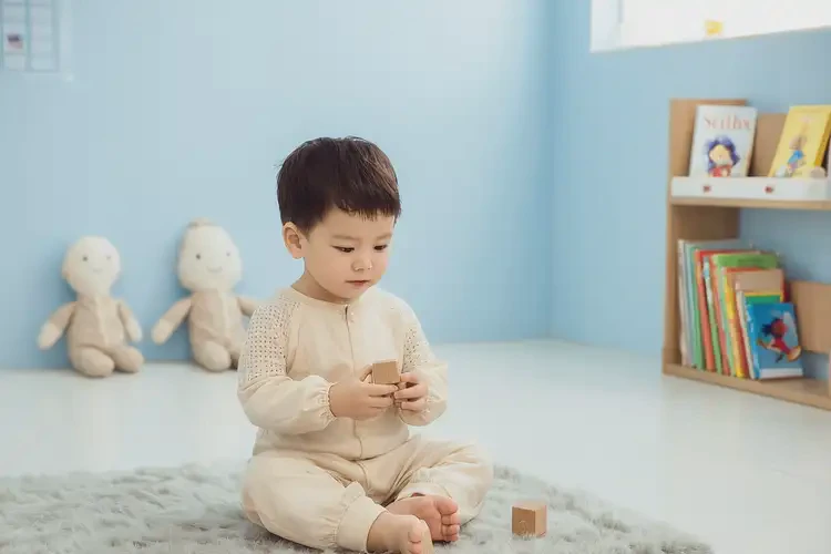 幼兒脖子上偶爾起濕疹不管它會自己自愈嗎(圖1)