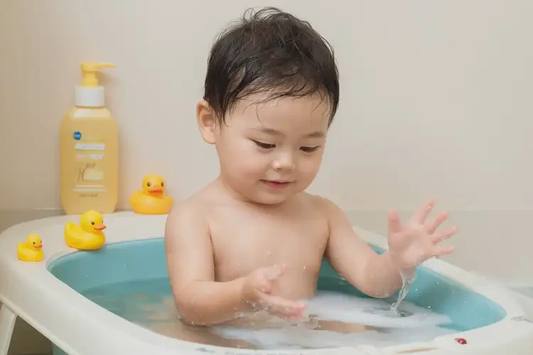 嬰幼兒手臂上偶爾起濕疹能夠徹底治愈嗎(圖1)