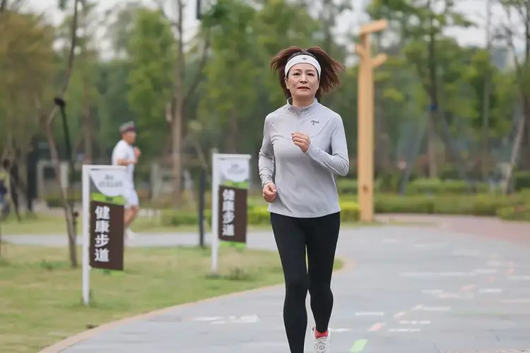 更年期女性晚上血糖26(图1)