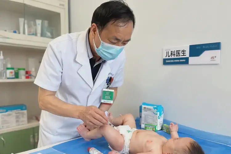 孩子屁股上經(jīng)常起濕疹可以徹底自愈嗎(圖2)