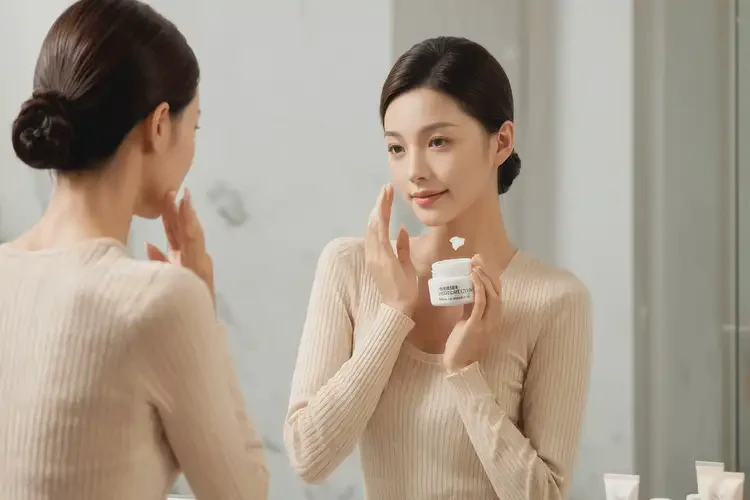 女性脖子上偶爾起濕疹能徹底自愈嗎(圖2)