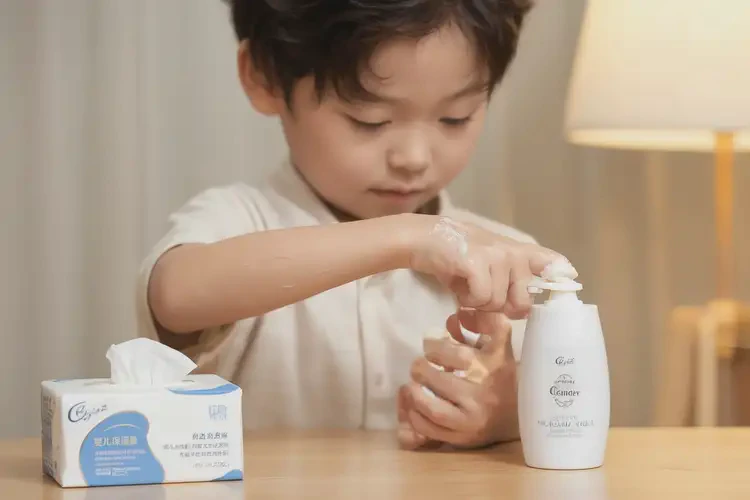 小兒手上偶爾長(zhǎng)濕疹能夠徹底治愈嗎(圖3)