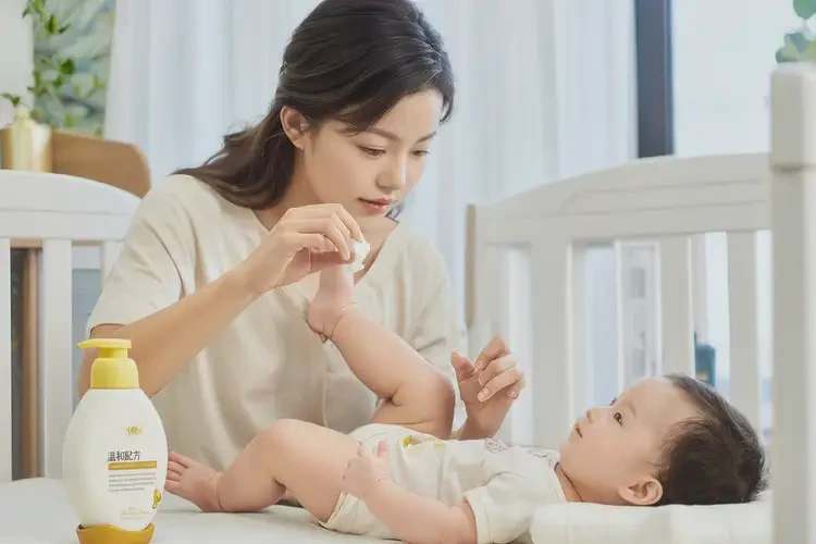 嬰幼兒小腿容易長濕疹能徹底自愈嗎(圖4)