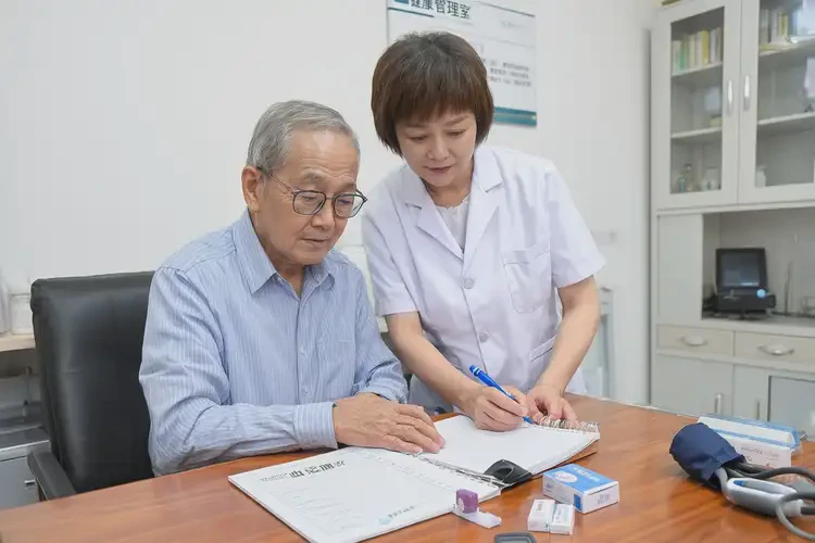 老年人中午血糖4點(diǎn)1意味著什么(圖1)