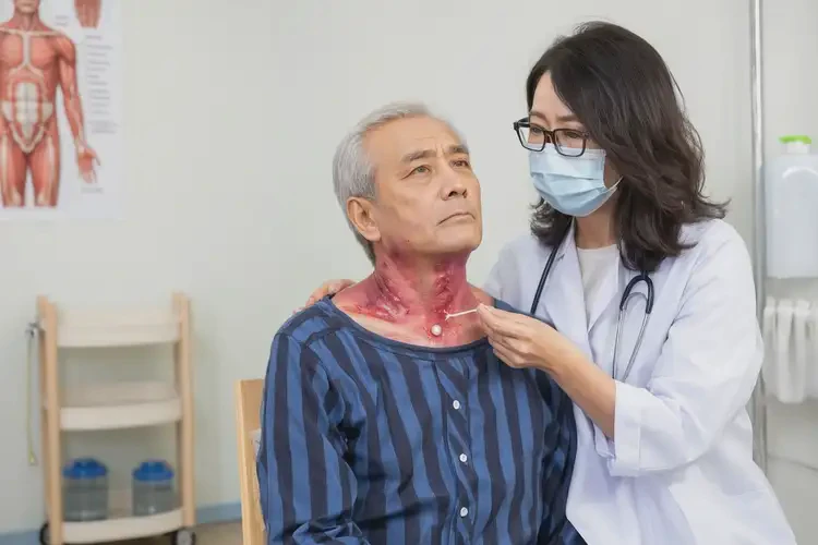 老人脖子起濕疹不管它會自己自愈嗎(圖3)