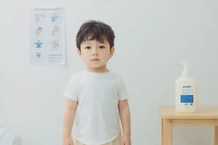 小儿手上容易长湿疹能够彻底治愈吗(图3)