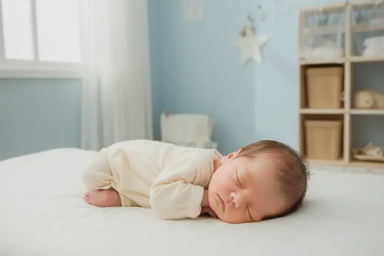 新生兒四肢偶爾起濕疹不管它會(huì)自己痊愈嗎(圖1)