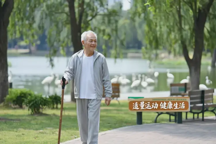 老年人空腹血糖25(圖1)