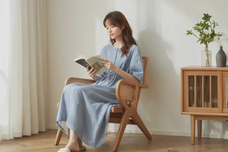 女生手臂長濕疹不管它會(huì)自己痊愈嗎(圖1)