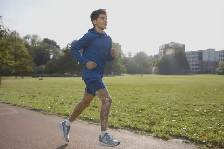 大學(xué)生大腿出現(xiàn)濕疹能不能徹底自愈(圖2)