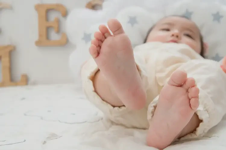 嬰兒腳上起濕疹能徹底自愈嗎(圖1)