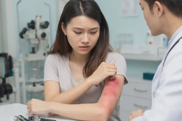 女生手臂上經(jīng)常長濕疹能徹底自愈嗎(圖4)