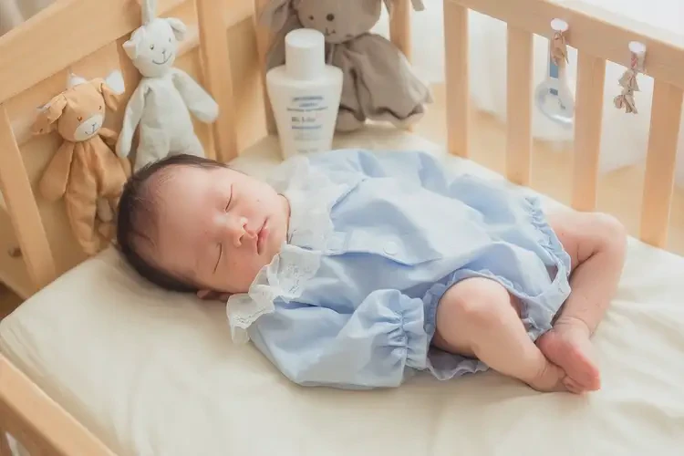 新生兒肚子出濕疹可以徹底自愈嗎(圖1)