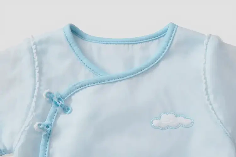 新生兒手臂出現(xiàn)濕疹能夠徹底治愈嗎(圖2)