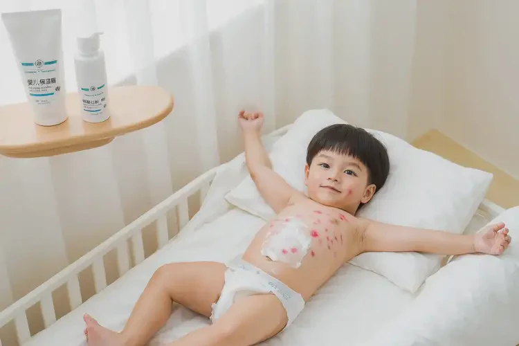 小孩肚子偶爾長濕疹不管它會自己自愈嗎(圖1)