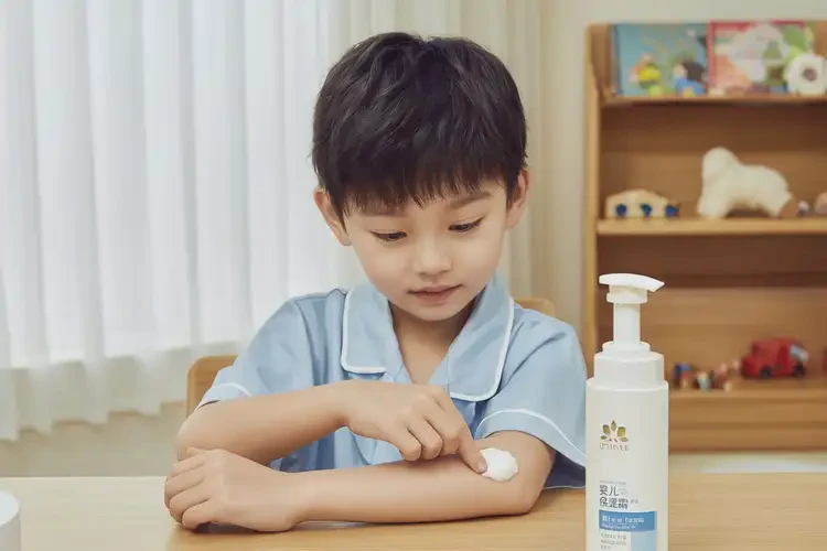 小兒大腿偶爾長濕疹不管它會自己自愈嗎(圖2)