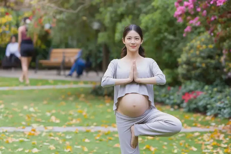 產(chǎn)婦面部偶爾長濕疹可以徹底自愈嗎(圖1)
