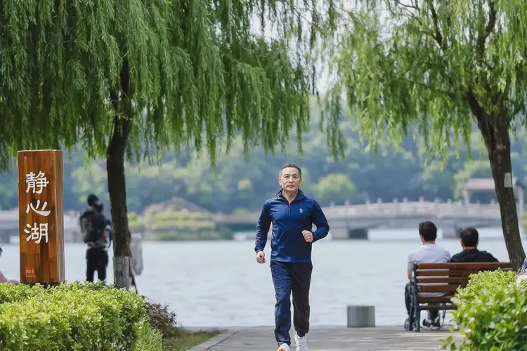 中年人下午血糖20(图1)