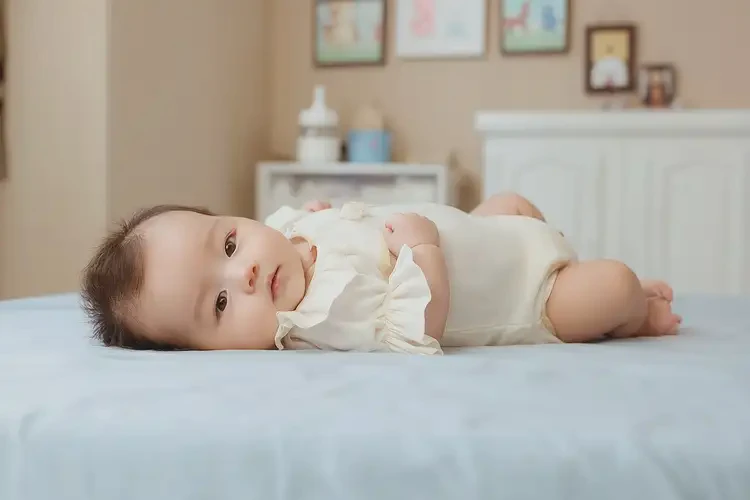 婴儿肚子容易长湿疹不管它会自己痊愈吗(图1)