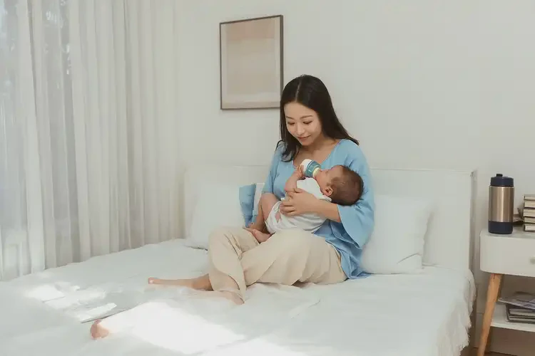 哺乳期媽媽小腿上出現(xiàn)濕疹能夠徹底治愈嗎(圖2)