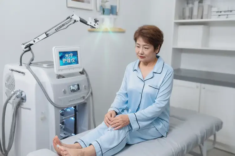 哺乳期媽媽小腿上出現(xiàn)濕疹能夠徹底治愈嗎(圖1)