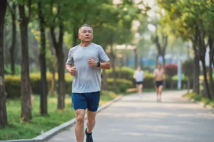 中年人睡前血糖16(图1)