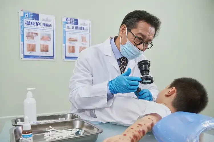 少兒屁股上經(jīng)常起濕疹不管它會(huì)自己痊愈嗎(圖1)