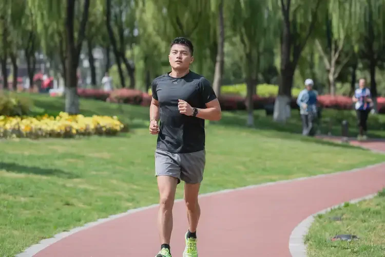 年輕人晚上血糖28(圖1)