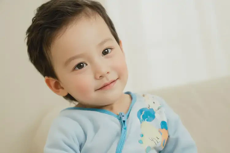 少兒脖子上出濕疹能靠自己自愈嗎(圖1)