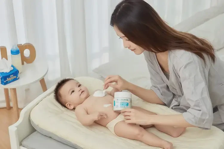 寶寶肚子偶爾長(zhǎng)濕疹能靠自己自愈嗎(圖3)