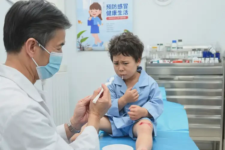 小兒手臂出現(xiàn)濕疹可不可以徹底自愈(圖1)