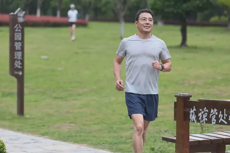 中年人晚餐血糖16点5是糖尿病吗(图1)