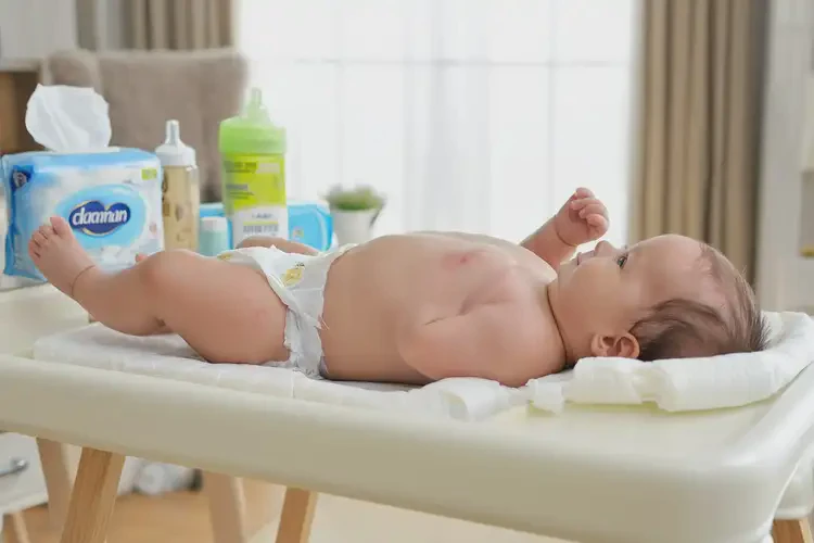 嬰兒屁股上出濕疹能靠自己自愈嗎(圖2)